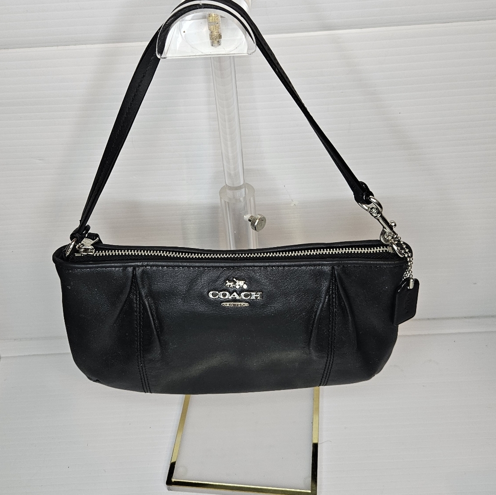 Coach New York Colette Black Pleated Leather Mini Clutch – Wristlet Purse F52153 - Picture 1 of 16